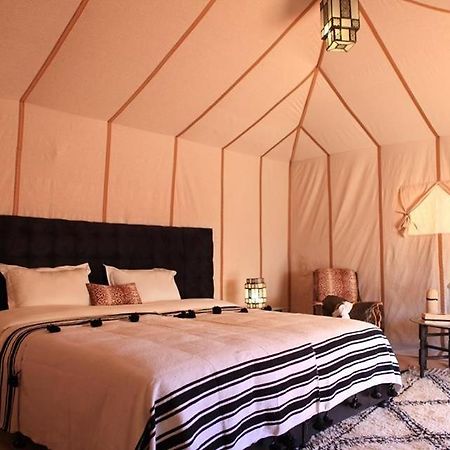 Отель Sahara Camp Adrouine Экстерьер фото