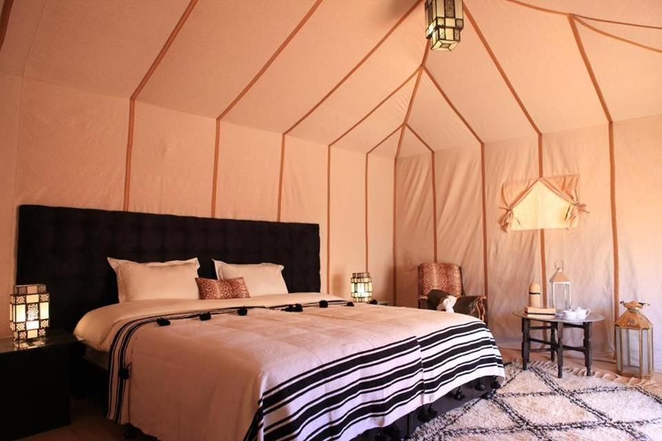 Отель Sahara Camp Adrouine Экстерьер фото