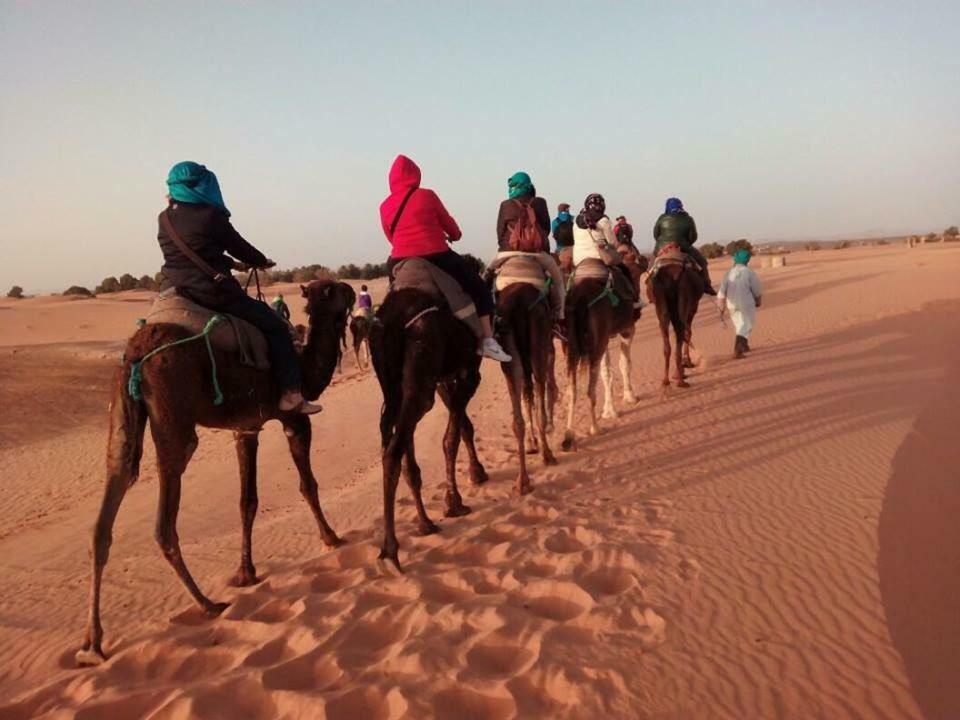 Отель Sahara Camp Adrouine Экстерьер фото