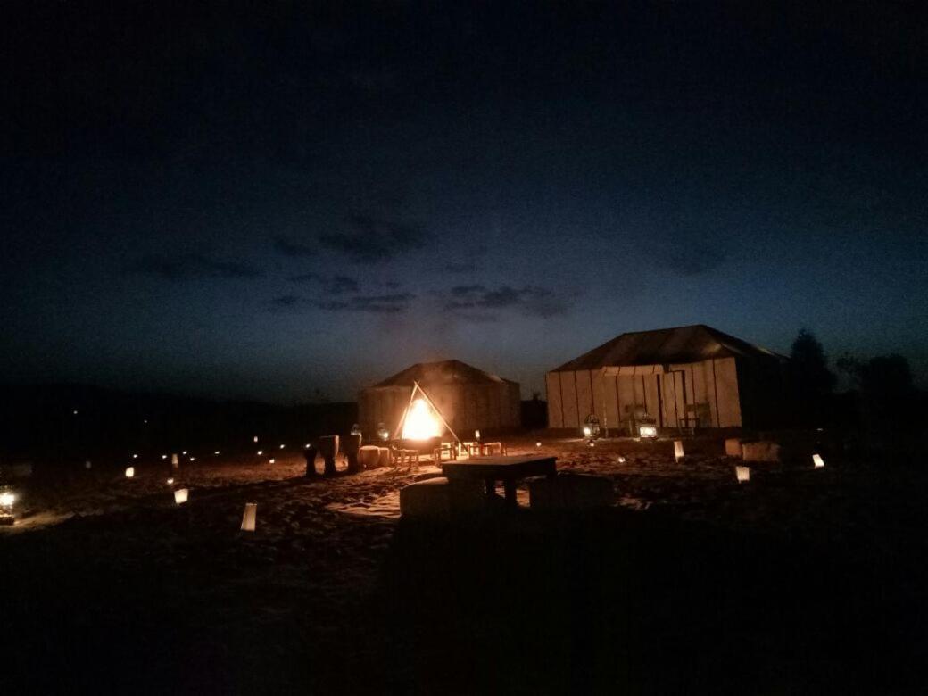 Отель Sahara Camp Adrouine Экстерьер фото